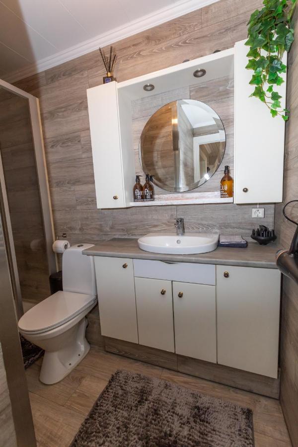 Lovely 2-Bedroom Apartment In Акурейри Екстериор снимка